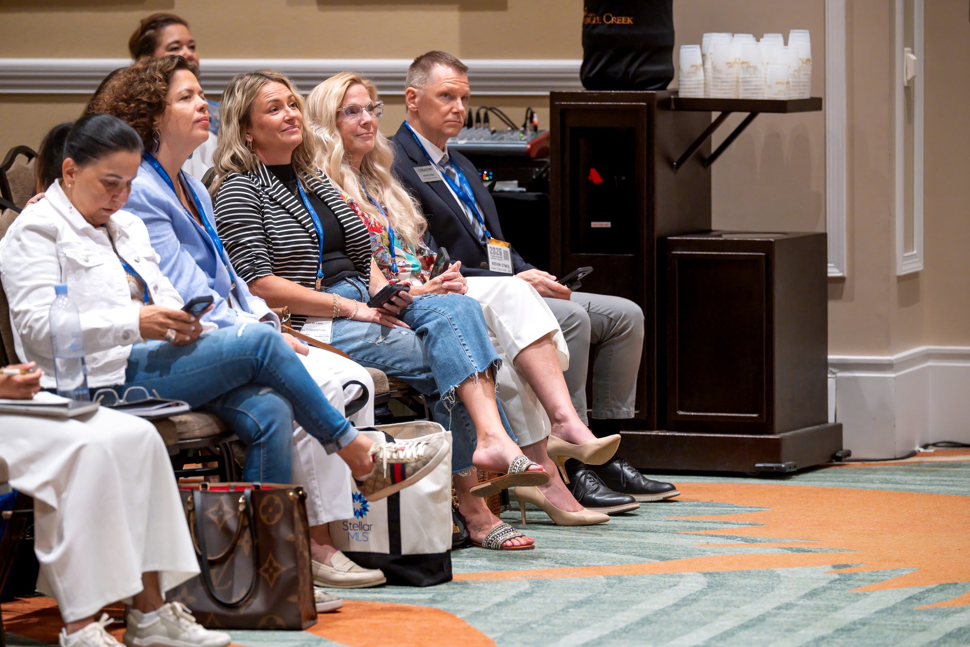 A row of REALTORS attending JMan's AI session at the Florida Realtors Convention